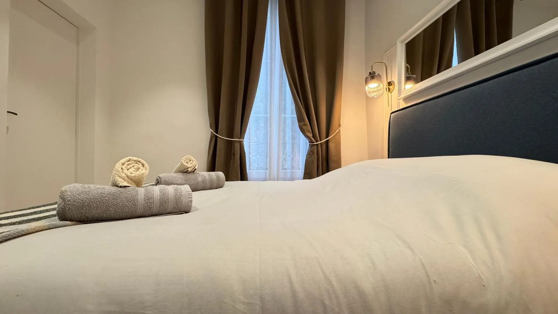 Old Town-Exceptional Apartment-In Absolute Calm Antibes France