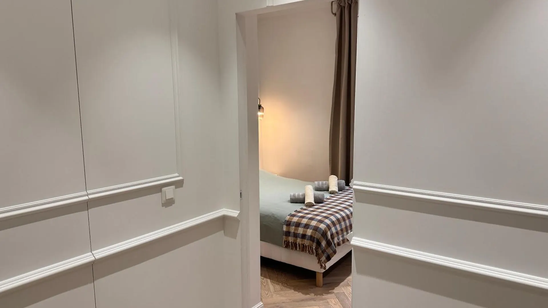 Old Town-Exceptional Apartment-In Absolute Calm Antibes Apartment
