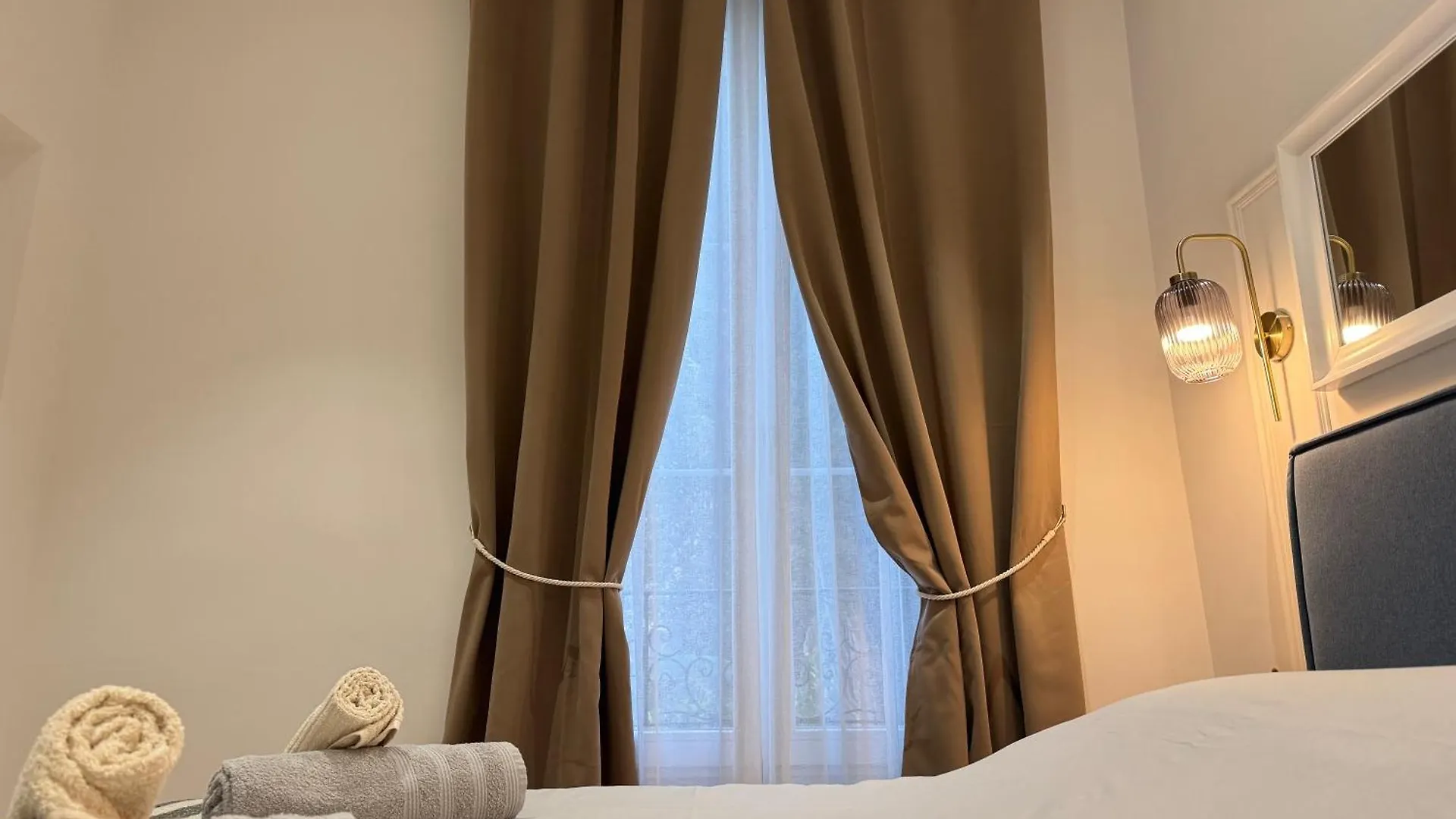 Old Town-Exceptional Apartment-In Absolute Calm Antibes 0*,